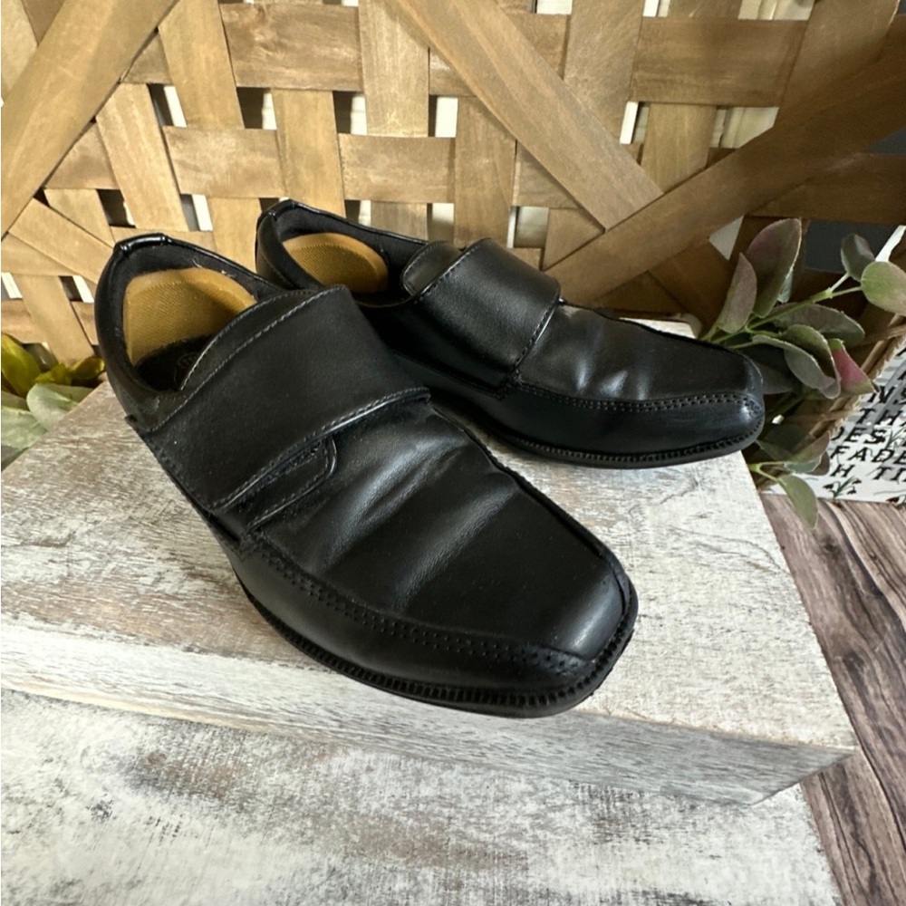Dress shoes